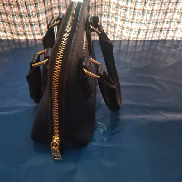 Steve Madden Mini/ Small Purse With Side Tag - Picture 5 of 16